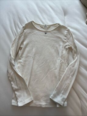 H&M Cream Ribbed Long-Sleeve Top with Small Navy Accent